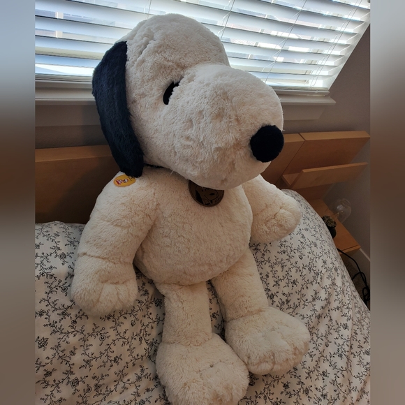 Snoopy - Picture 2 of 5